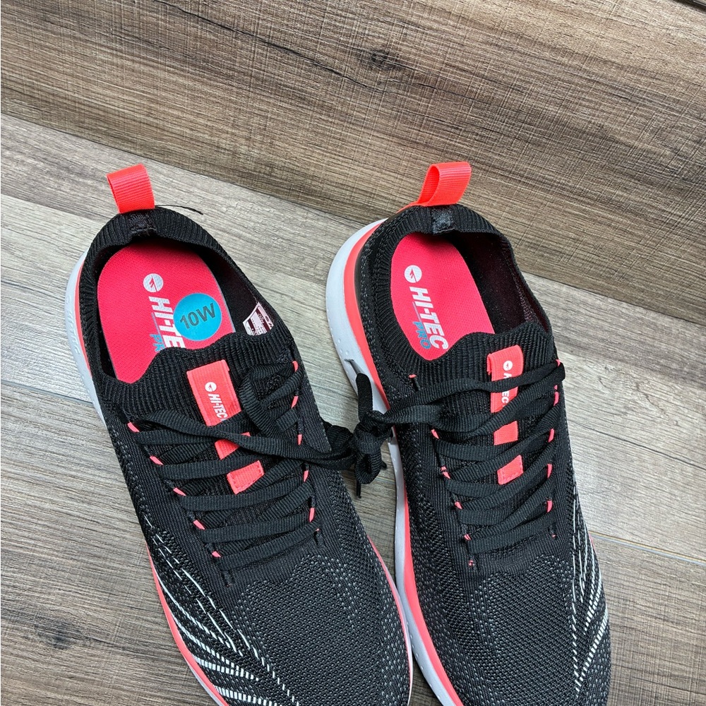 Hi-Tec Men's Black and Coral Performance Running Shoes